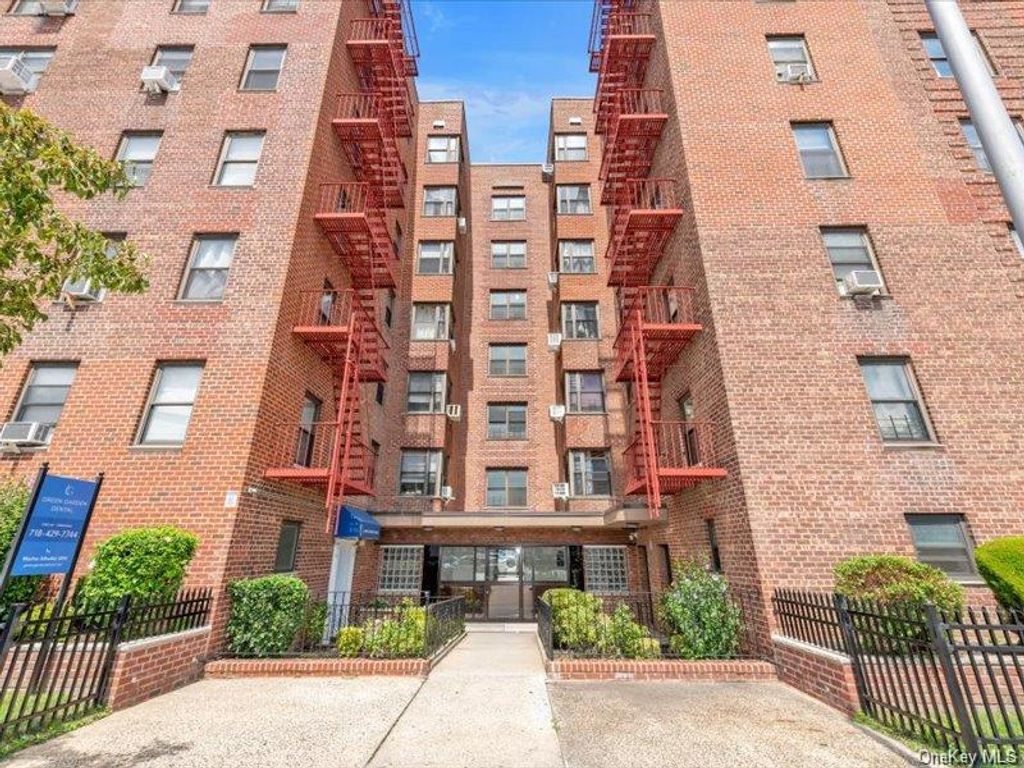 88-09 Northern blvd A104, Jackson Heights, NY 11369 — exterior