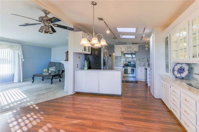 24805 PINE HILL, Leesburg, FL 34748