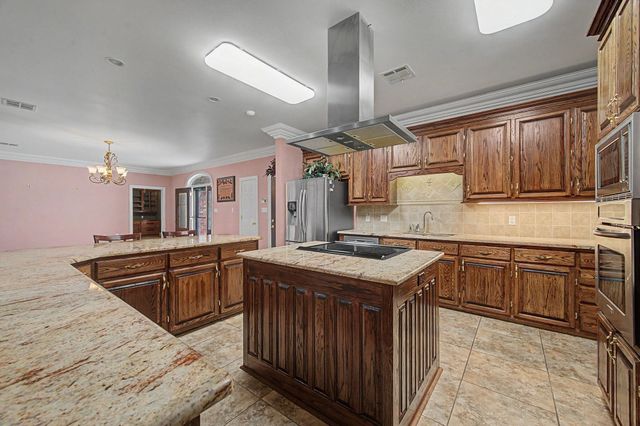 228 Lake Mechant Court, Houma, LA 70360