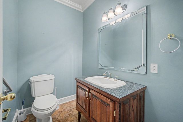 228 Lake Mechant Court, Houma, LA 70360