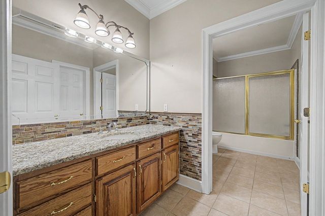 228 Lake Mechant Court, Houma, LA 70360