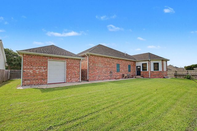 228 Lake Mechant Court, Houma, LA 70360