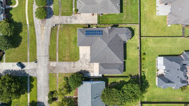 228 Lake Mechant Court, Houma, LA 70360