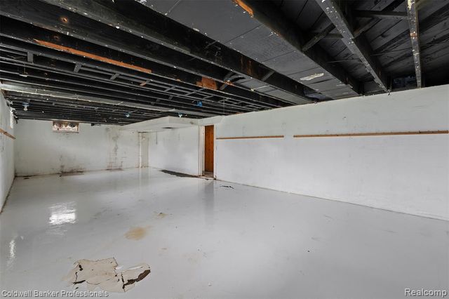 29715 Utica Road, Roseville, MI 48066