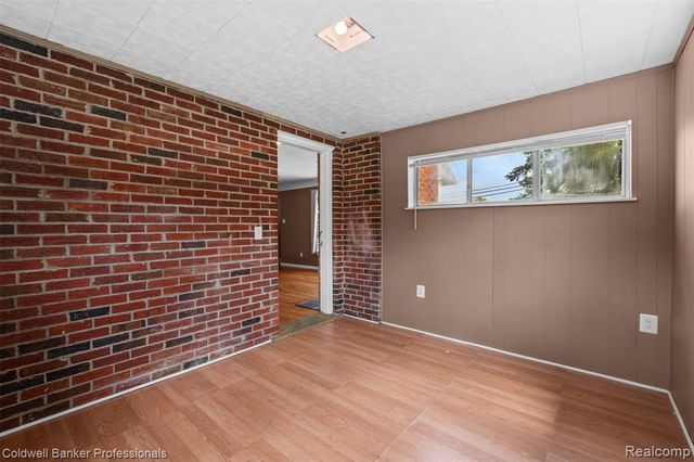 29715 Utica Road, Roseville, MI 48066