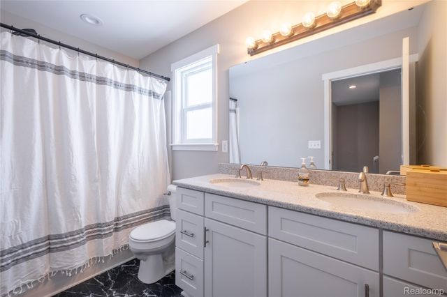 13175 Westwinds Drive, Fenton Charter Township, MI 48451