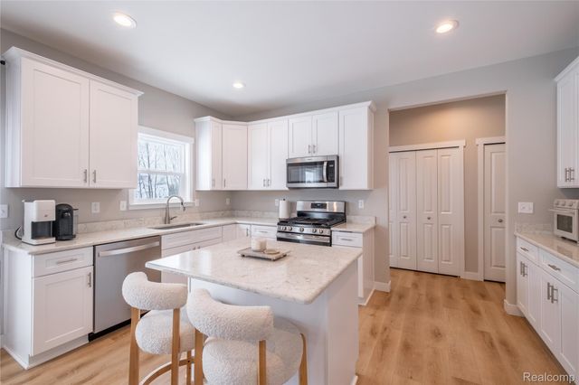 13175 Westwinds Drive, Fenton Charter Township, MI 48451