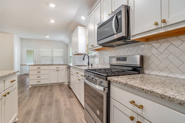 806 Brittany Drive, Anna, TX 75409