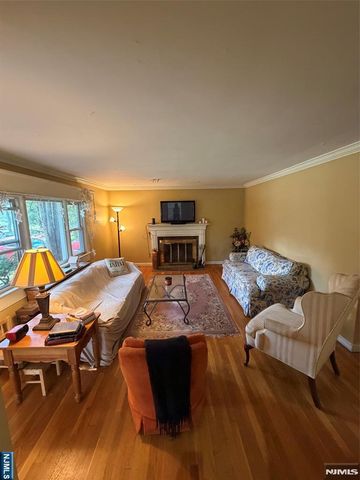 7 Sussex Road, Tenafly, NJ 07670
