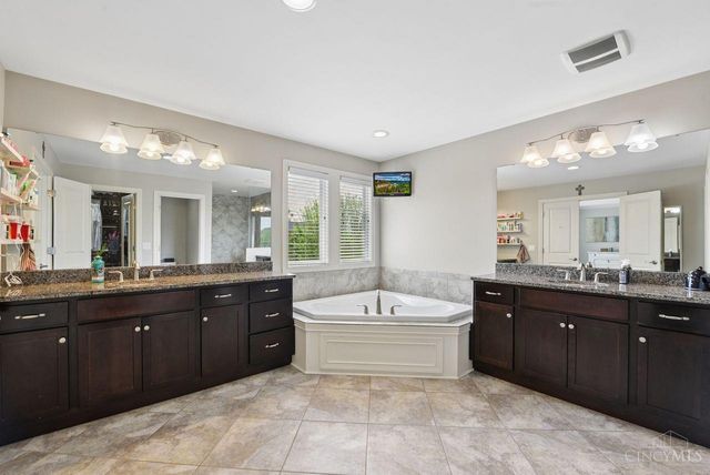 7242 Clawson Court, West Chester, OH 45069