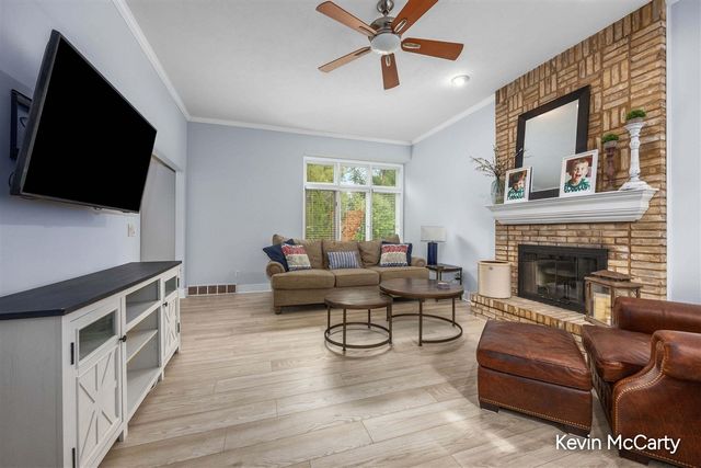 2507 Ridgecroft Avenue, Grand Rapids, MI 49546