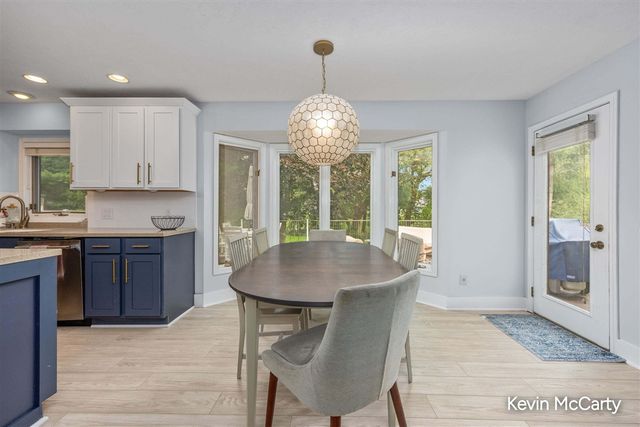 2507 Ridgecroft Avenue, Grand Rapids, MI 49546