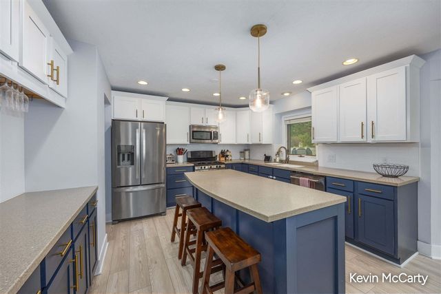 2507 Ridgecroft Avenue, Grand Rapids, MI 49546