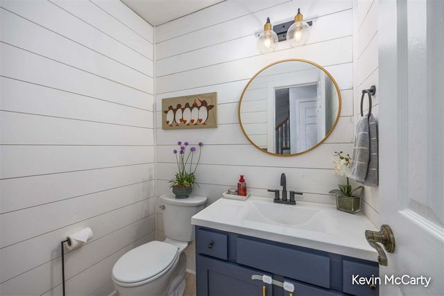 2507 Ridgecroft Avenue, Grand Rapids, MI 49546