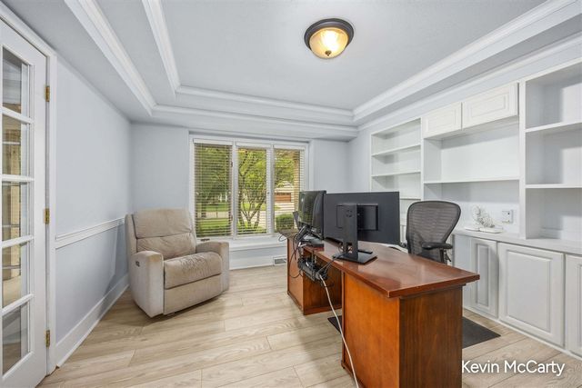 2507 Ridgecroft Avenue, Grand Rapids, MI 49546