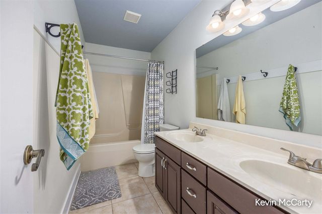 2507 Ridgecroft Avenue, Grand Rapids, MI 49546