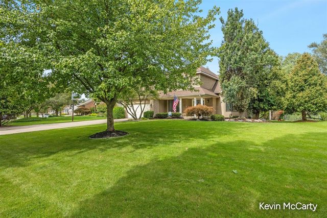 2507 Ridgecroft Avenue, Grand Rapids, MI 49546