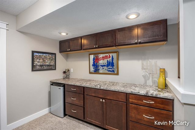 2507 Ridgecroft Avenue, Grand Rapids, MI 49546