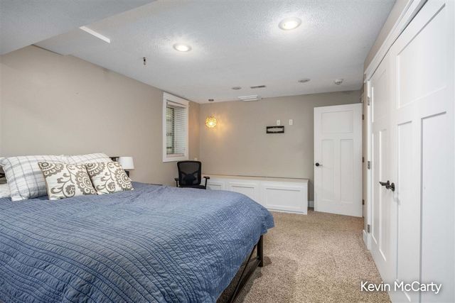 2507 Ridgecroft Avenue, Grand Rapids, MI 49546