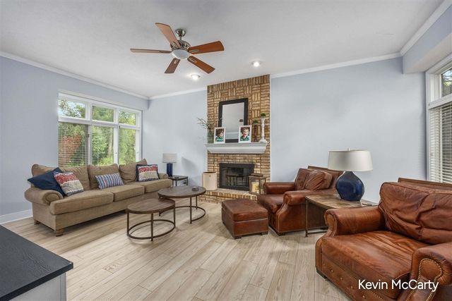 2507 Ridgecroft Avenue, Grand Rapids, MI 49546