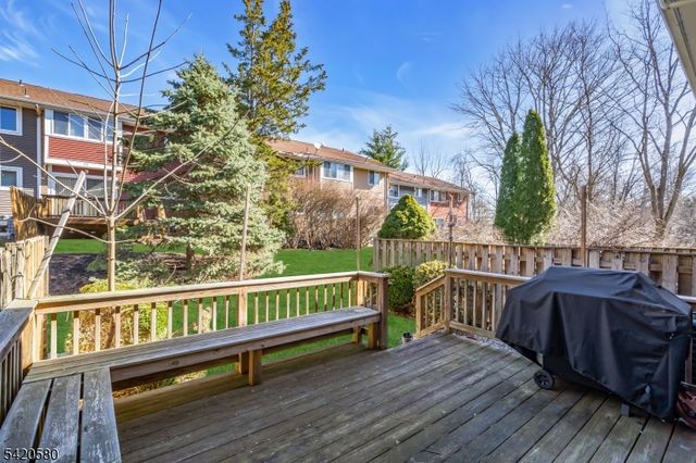 68 Chestnut Ct, Hillsborough Twp., NJ 08844