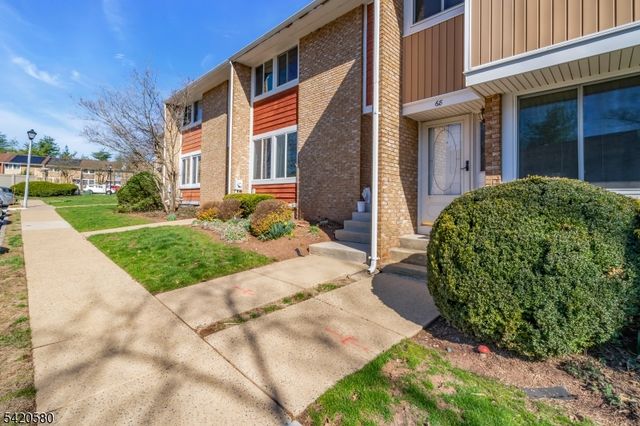 68 Chestnut Ct, Hillsborough Twp., NJ 08844