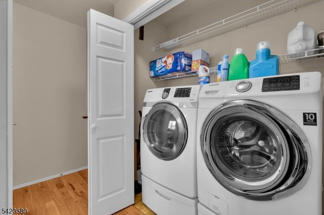 68 Chestnut Ct, Hillsborough Twp., NJ 08844