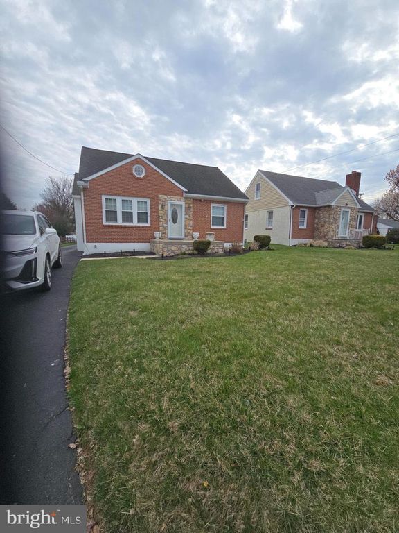 4110 NAAMANS CREEK RD, Upper Chichester, PA 19061