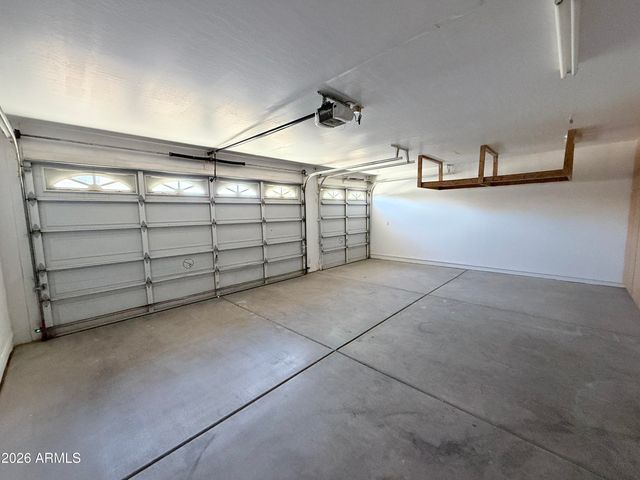 7310 E Mallory Circle, Mesa, AZ 85207