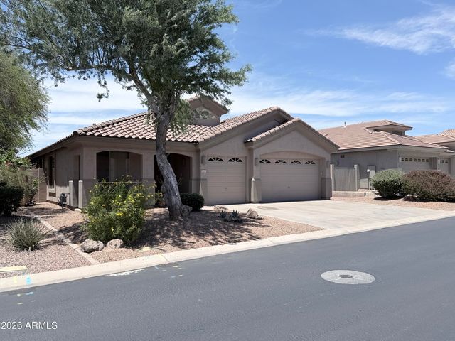 7310 E Mallory Circle, Mesa, AZ 85207