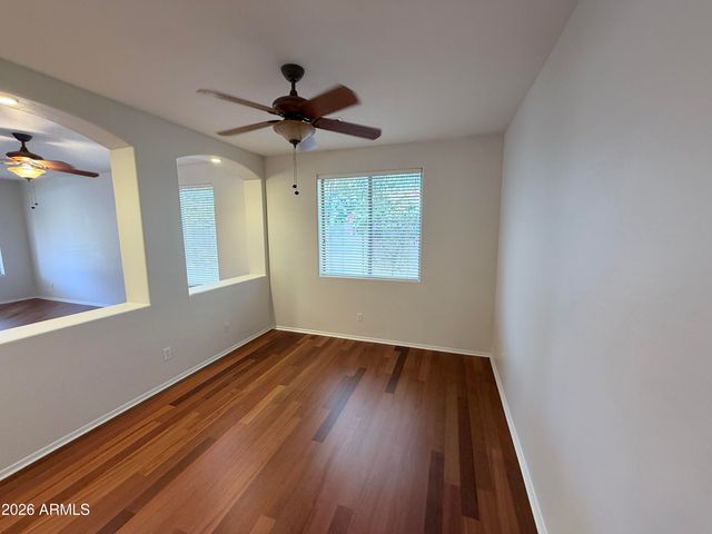 7310 E Mallory Circle, Mesa, AZ 85207