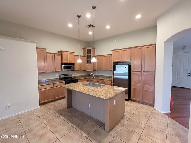 7310 E Mallory Circle, Mesa, AZ 85207
