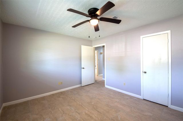 1011 Twinbrooke Drive, Houston, TX 77088