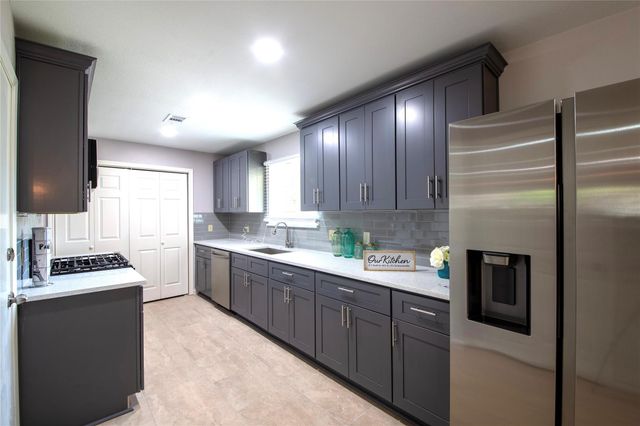 1011 Twinbrooke Drive, Houston, TX 77088