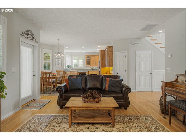 11864 Se HUNTER Dr, Happy Valley, OR 97086