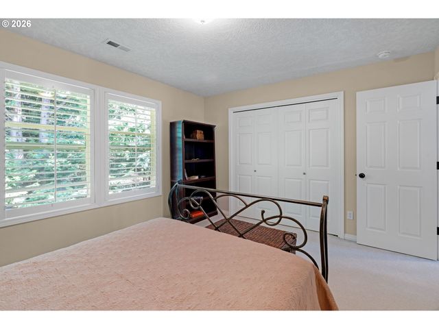 11864 Se HUNTER Dr, Happy Valley, OR 97086