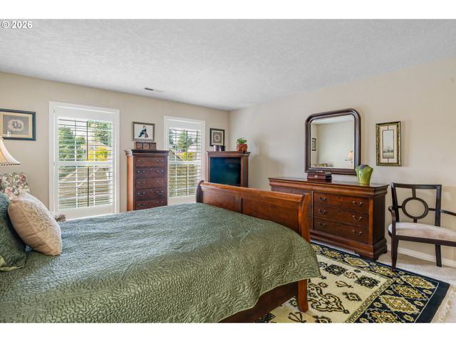 11864 Se HUNTER Dr, Happy Valley, OR 97086