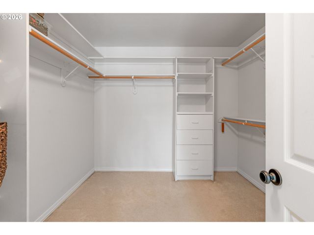 11864 Se HUNTER Dr, Happy Valley, OR 97086