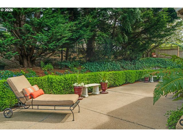 11864 Se HUNTER Dr, Happy Valley, OR 97086