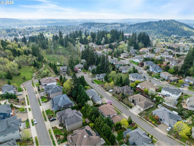 11864 Se HUNTER Dr, Happy Valley, OR 97086