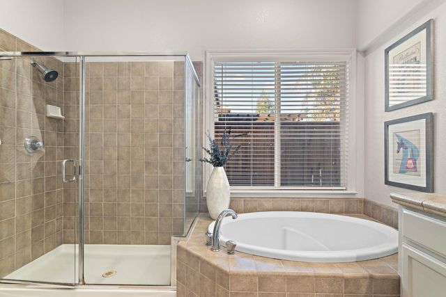 2121 Steinbeck Dr, Modesto, CA 95356