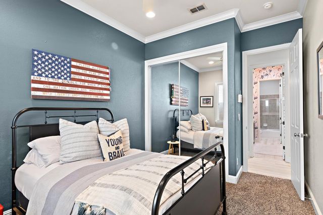 2121 Steinbeck Dr, Modesto, CA 95356