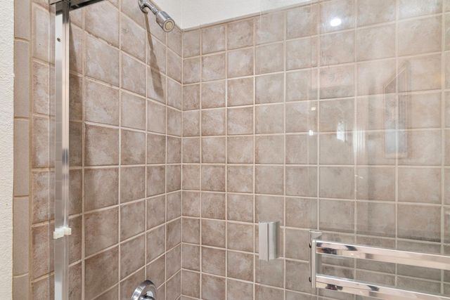 2121 Steinbeck Dr, Modesto, CA 95356