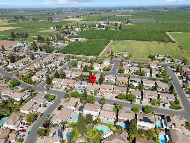2121 Steinbeck Dr, Modesto, CA 95356