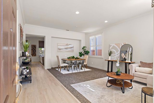 2121 Steinbeck Dr, Modesto, CA 95356