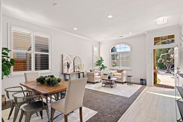 2121 Steinbeck Dr, Modesto, CA 95356