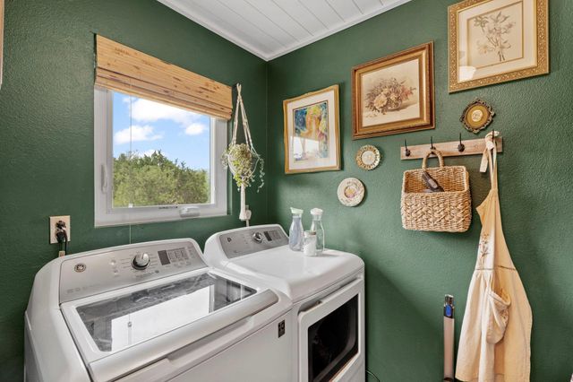 10006 Janet LOOP, Dripping Springs, TX 78620