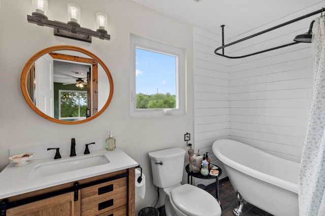 10006 Janet LOOP, Dripping Springs, TX 78620