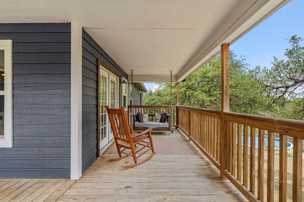 10006 Janet LOOP, Dripping Springs, TX 78620