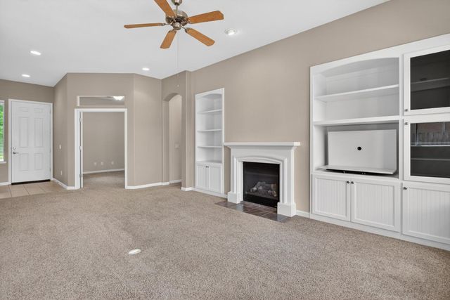 5514 Saxon Way, Riverbank, CA 95367